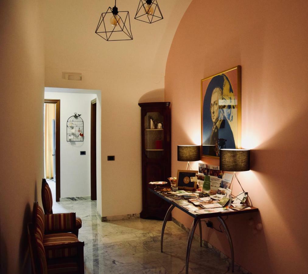 Casa Cristina Bed & Breakfast กาซาเล มอนแฟร์ราโต ภายนอก รูปภาพ